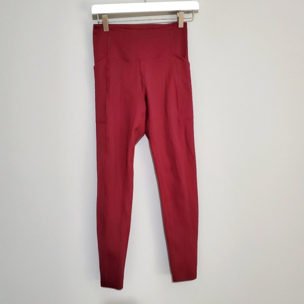 Compressive High-Rise Pocket Legging in Mulberry